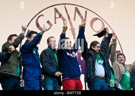 Le personnel de la Lombardie, de la Lega Nord passe Lega Nord, Pontida, Bergamo province, Italie Banque D'Images