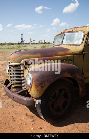 1940 Ko5 chariot treuil utilisé pour transporter du matériel de forage et au forage Petroleum Museum Midland Texas USA Banque D'Images