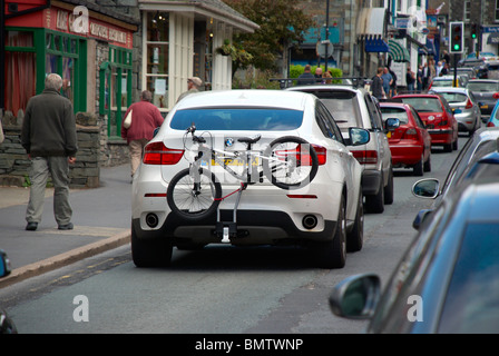 BMW à vtt sur le dos (à Ambleside, Cumbria). Banque D'Images