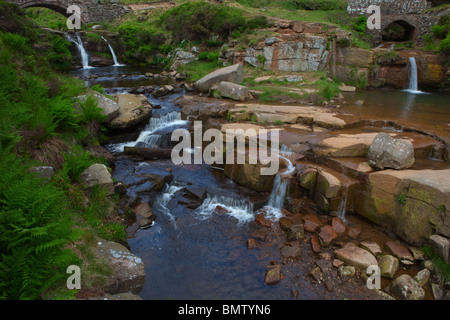 Trois Shires Head Cascade. Banque D'Images