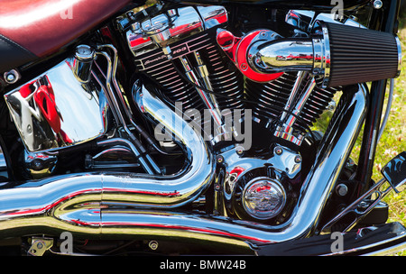 Harley Davidson CVO Fatbob moto custom, Screaming Eagle, moteur à un bike show en Angleterre Banque D'Images