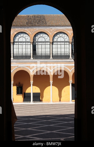 Le Patio de La Monteria dans le véritable alcazares ou Palais Royal de Séville en Andalousie Espagne Europe Banque D'Images