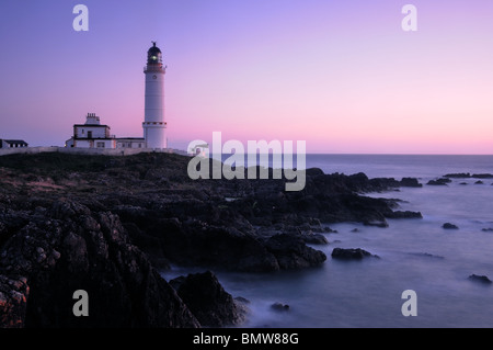 Corsewall lighthouse dans le gloaming, Dumfries and Galloway Banque D'Images