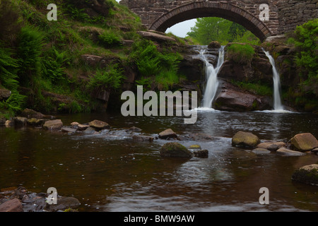 Trois Shires Head Cascade. Banque D'Images