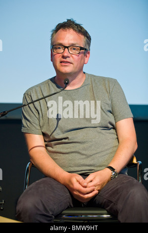 Charlie Higson photographié à Hay Festival 2010 Hay-on-Wye Powys Pays de Galles UK Banque D'Images