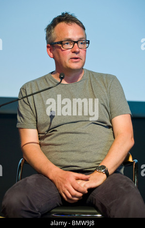 Charlie Higson photographié à Hay Festival 2010 Hay-on-Wye Powys Pays de Galles UK Banque D'Images