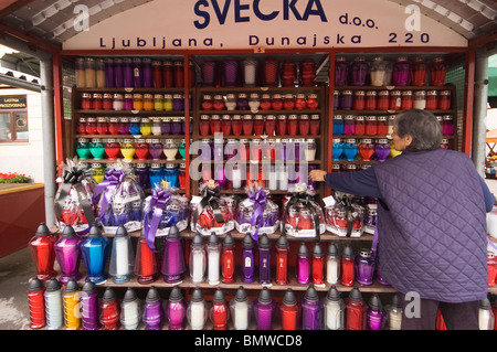 La Slovénie, Ljubljana Elk191-1152, Marché Central, bougies votives dans des bocaux en verre à vendre Banque D'Images