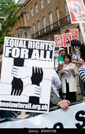 Une loi pour tous, la lutte contre la loi de la charia, démonstration de Whitehall, Londres, Royaume-Uni, le 20 juin 2010 Banque D'Images