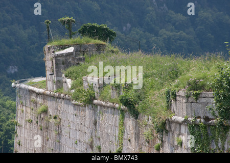 Ancien régime pierre ruines des fortifications de la citadelle Banque D'Images