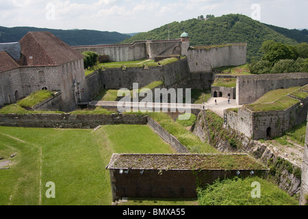 Ancien régime pierre ruines des fortifications de la citadelle Banque D'Images