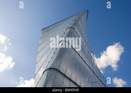 Tour bâtiment près de l'aéroport Schoenefeld de Berlin Banque D'Images