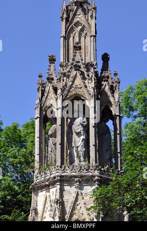 L'Eleanor Cross, Hardingstone, Northamptonshire, England, UK Banque D'Images