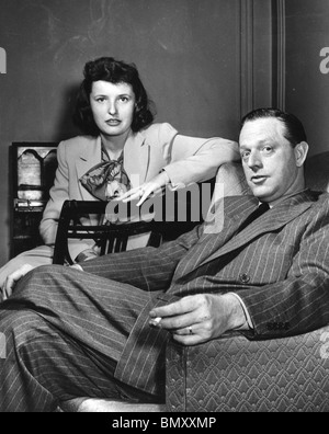 ERSKINE CALDWELL (1903-1987) L'auteur américaine avec deuxième épouse Margaret Bourke-White photographe en 1940 Banque D'Images