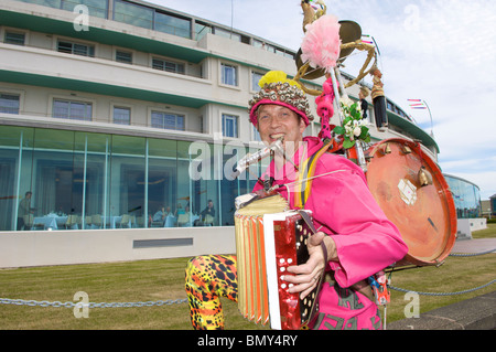 One Man Band jouant à Morecambe, Lancashire Banque D'Images