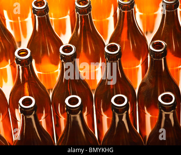 Image Gros plan bouteille la bière brune Contexte Banque D'Images