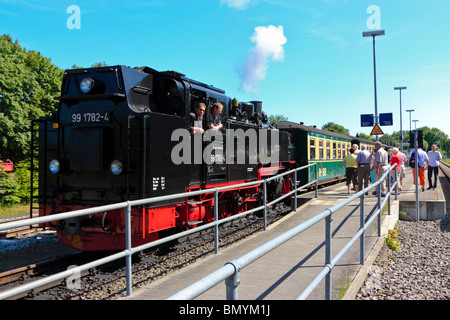 Narrow Gauge Steam Train 'Rasender Roland' en Putbus, Ruegen Banque D'Images