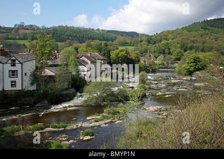 La rivière Dee à Llangollen Banque D'Images