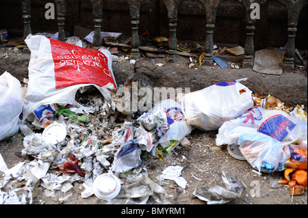 Déchets en attente d'être recueillis au cours d'une grève par les zabbaleen éboueurs , le Caire , Egypte Banque D'Images