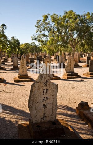 Plus de 600 tombes dans Broome Australi'un cimetière japonais témoignent sur les dangers rencontrés par les pêcheurs de perles japonais Banque D'Images