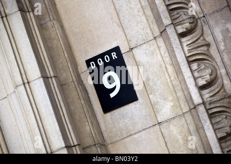 9 Porte d'entrée au Royal Albert Hall London UK Banque D'Images