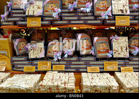 France, Provence, Salon de Provence, La pâtisserie Banque D'Images