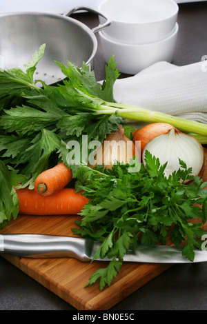 Mélange de légumes, les oignons, les carottes, le persil, le céleri, l'Italie, l'Europe Banque D'Images