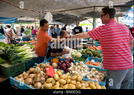 Les fruits et légumes au marché du dimanche de Pollensa, Mallorca 2010 Banque D'Images