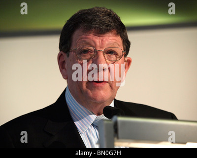 Pat Doherty MP le Sinn Fein s'exprimant lors de la mise à l'ordre du jour de l'unité irlandaise Conférence organisée par le Sinn Fein au siège de TUC Banque D'Images