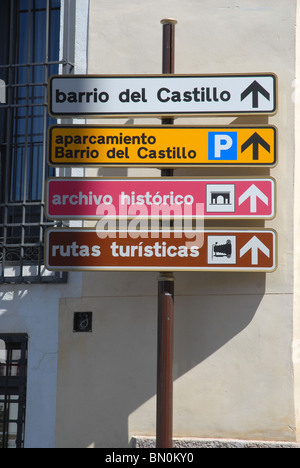 Panneau directionnel, Cuenca, Cuenca Province, Castille-La Manche, Espagne Banque D'Images