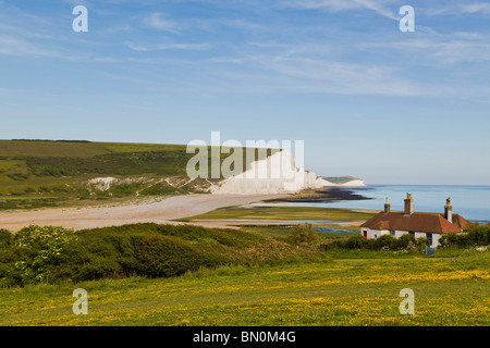 Les falaises blanches des sept soeur des falaises de craie. Banque D'Images