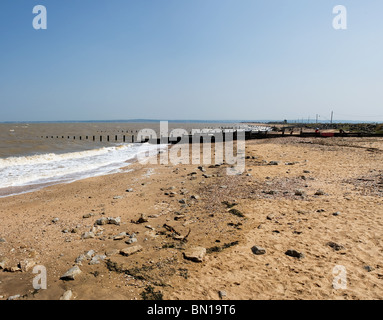 La plage de Leysdown sur l'île de Sheppey dans le Kent. Photo par Gordon 1928 Banque D'Images