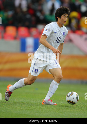 KI SUNG YUENG URUGUAY V CORÉE RÉPUBLIQUE NELSON MANDELA BAY STADIUM PORT ELIZABETH AFRIQUE DU SUD 26 Juin 2010 Banque D'Images