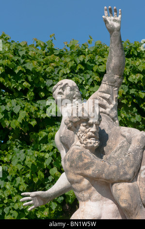 Des statues dans les jardins du palais Mirabell à Salzbourg, Autriche. Banque D'Images