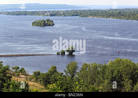 Vue de la colline de Taras Dniepr, Kaniv, Oblast de Tcherkassy, en Ukraine Banque D'Images