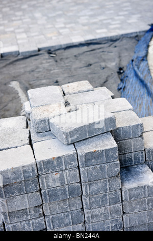 Des piles de pierres imbriquées pour l'installation d'entrée de l'aménagement paysager Banque D'Images