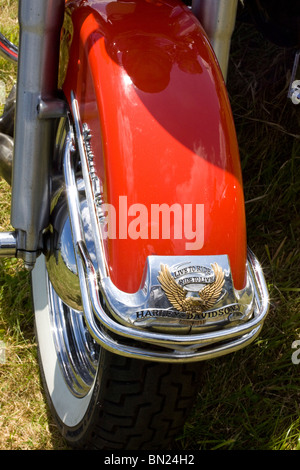 Un passage de roue arrière sur une Harley Davidson "Live to ride ride to live" Banque D'Images