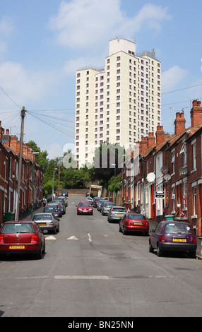 Une rue dans la zone de Sneinton Nottingham, Angleterre, Royaume-Uni Banque D'Images