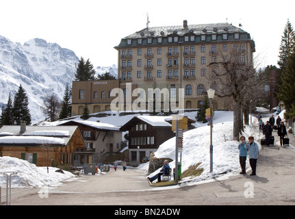 Alpes suisses de ski : Wengen, village alpin Palace hotel ; fermer, Street View, Oberland bernois Suisse Banque D'Images