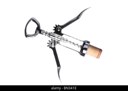 Un tire-bouchon chromé avec engagé cork isolé sur blanc. Banque D'Images