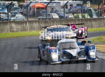 LM1 Les voitures de course au 2010 24 Heures du Mans Banque D'Images