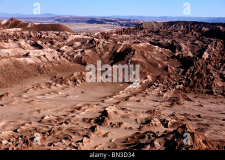 Vue sur la Cordillère de la Sal Mountains et le Salar de Atacama, près de San Pedro de Atacam au Chili Banque D'Images