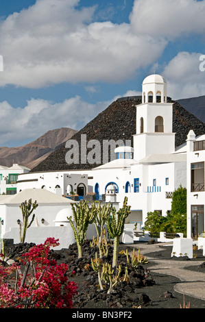 Hôtel Gran Melia Volcan, Playa Blanca, Lanzarote, Canary Islands, Spain, Europe Banque D'Images