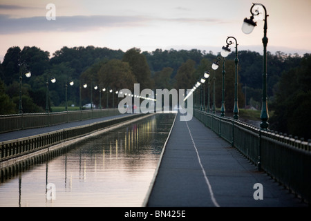 Au cours de l'aqueduc de la Loire à Briare, France Banque D'Images