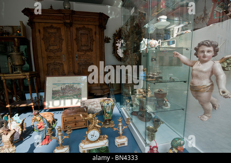 Antique Shop Window display Banque D'Images