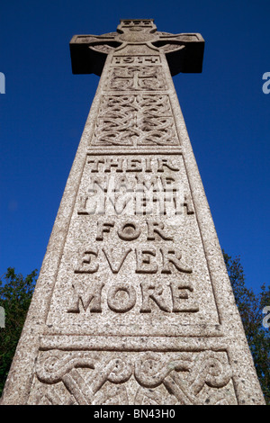 La Première Guerre mondiale, à côté du mémorial A287 à Frensham Common, Hampshire, Royaume-Uni. Juin 2010 Banque D'Images