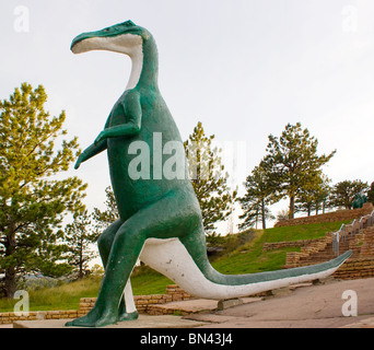 Parc de dinosaures dans la région de Rapid City, Dakota du Sud dispose d'une variété de grands dinosaures en béton. Banque D'Images