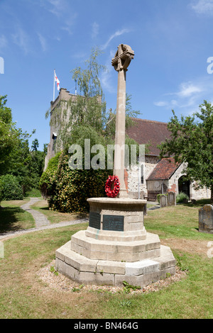 Monument commémoratif de guerre à l'église St Mary à Selborne Banque D'Images