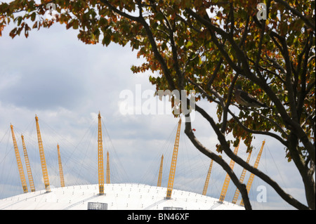 02 Millennium Dome situé sur la péninsule de Greenwich donnant sur la Tamise, dans le sud-est de Londres. Banque D'Images