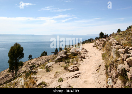 Sur le chemin de l'île de Taquile, le Lac Titicaca, au Pérou. Banque D'Images