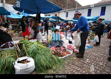 Marché de Pisac, Pérou Banque D'Images